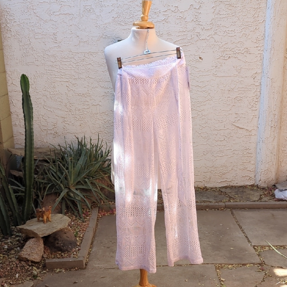 Lace Crochet Wide-Leg Pants in Light Pink